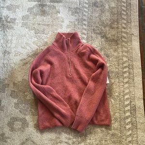 🌺OLD NAVY CUTE ZIP UP SWEATER🌺